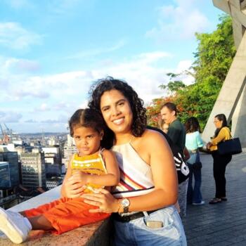 Babysitter Salvador: Jessica