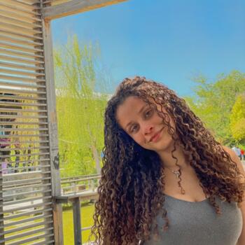 Babysitter em Camarate: Isabella