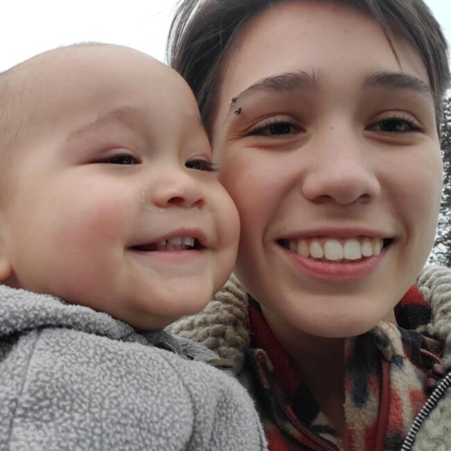 Baby-sitter in Edmonton: Jade
