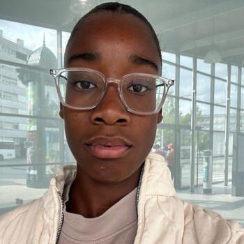 Babysitter in Les Mureaux: Keiyla
