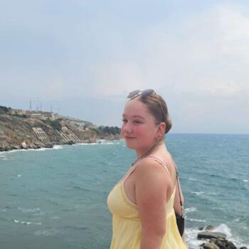 Babysitter in The Hague: Estella