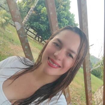 Niñera en Atenas: Reina González O