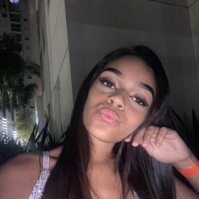 Babysitter in São Paulo: Julianne