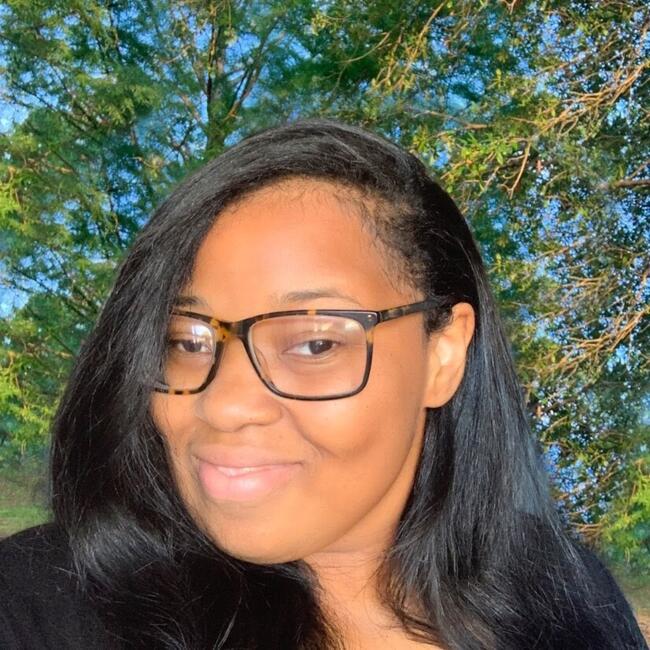 Babysitter in Arlington: Mikayla