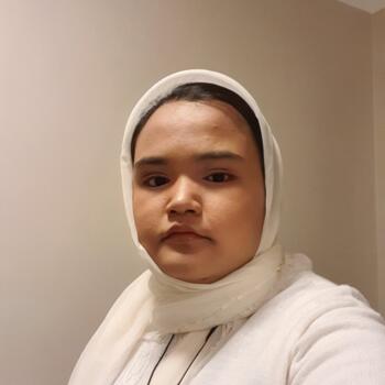 Babysitter in Adelaide: Parisa