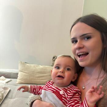 Babysitter in Châlons-en-Champagne: Aélis
