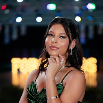 Babá em Goiânia: Dhenify