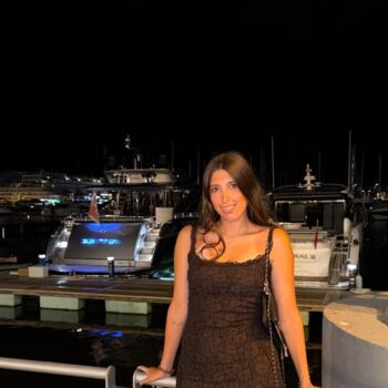 Babysitter in Vila Nova de Gaia: Diana