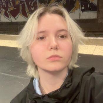 Babysitter in Paris: Elena