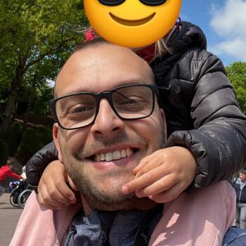 Lavoro per babysitter a Torino: lavoro per babysitter Alex