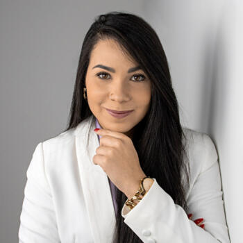 Babysitting job in Curitiba: babysitting job Thais