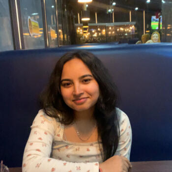 Baby-sitter in Surrey: Nav