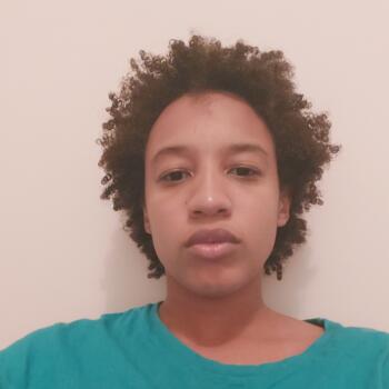 Babysitter in Ribeirão das Neves: Ana