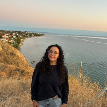 Babysitter Vila Nova de Gaia: Mara