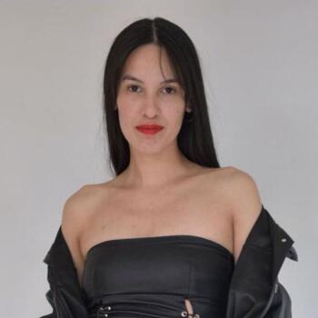 Niñera en Isidro Casanova: Damiana