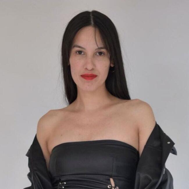 Niñera en Isidro Casanova: Damiana