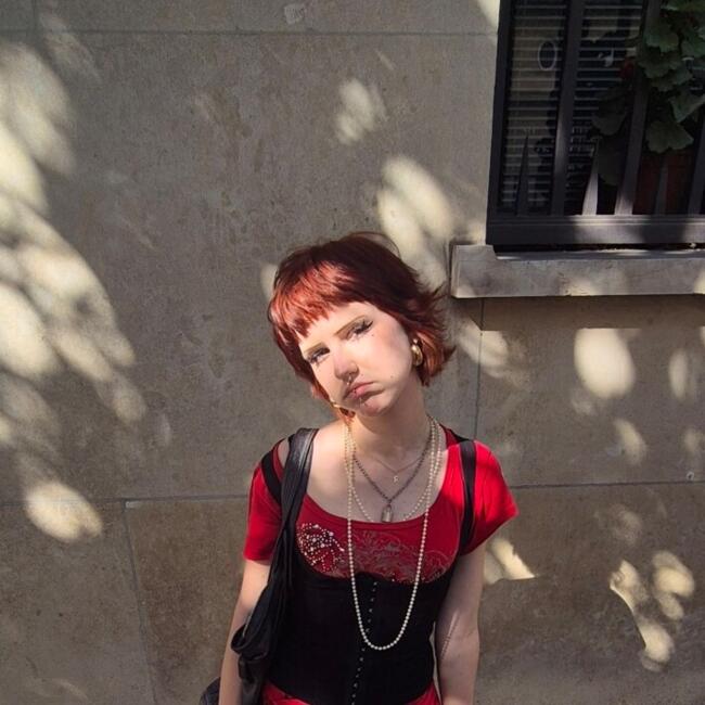 Babysitter in Sainte-Geneviève-des-Bois: Garance