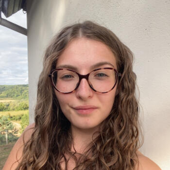 Babysitter in Tosny: Marine