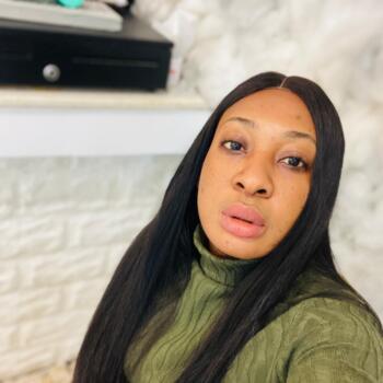 جليسة أطفال في الدوحة: Onyekachi Rejoice