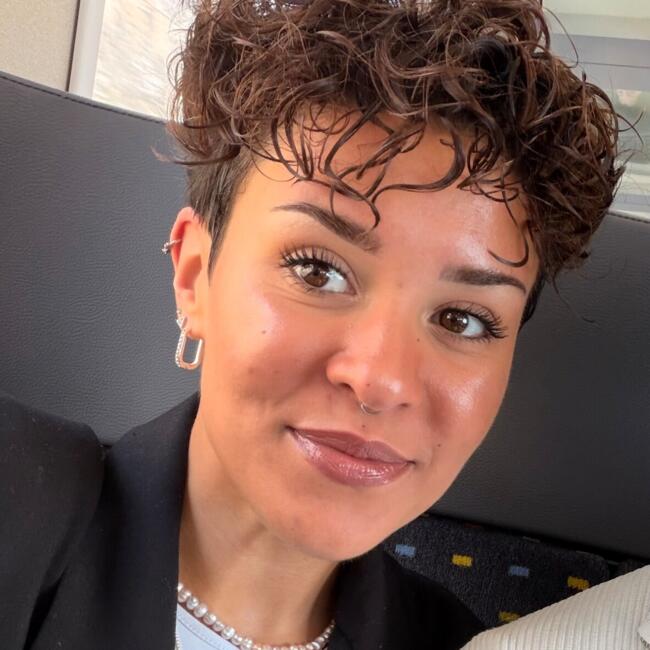 Babysitter in Vevey: Julia