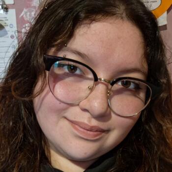 Babysitter in Port Montt: Anais Scarlett