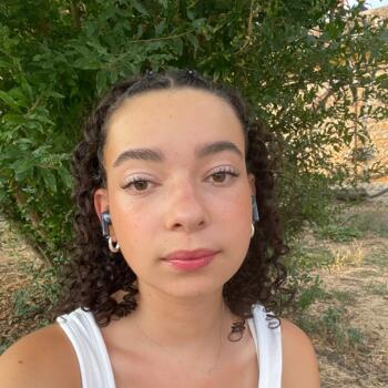 Baby-sitter à Saint-Avertin: Iris