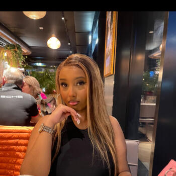 Babysitter in Prilly: Naomi