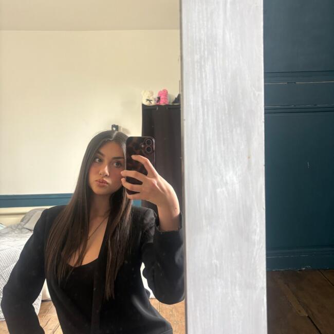Babysitter in Chasseneuil-du-Poitou: Ambre