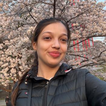 Babysitter in Singapore: Amira