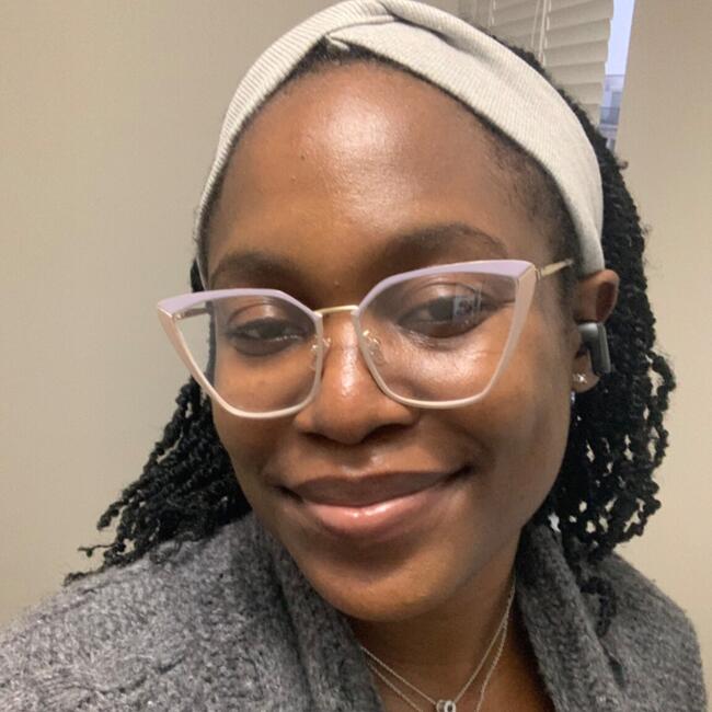 Babysitter in Toronto: Anne