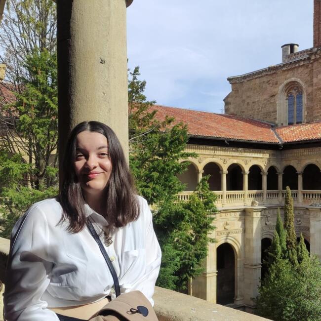 Babysitter in Oviedo: Lucía