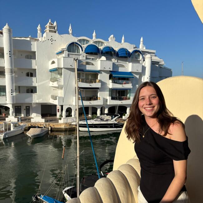 Babysitter in Brecht: Pauline