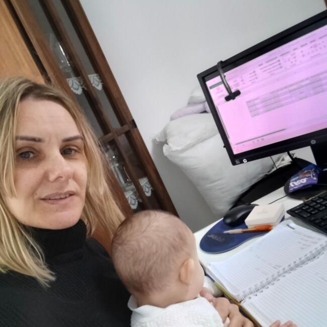Babysitting job in Penha: Patricia