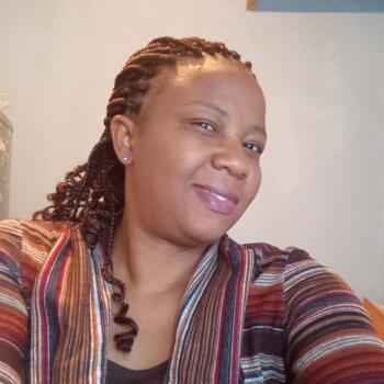 Nanny Roodepoort: Sihlengiwe