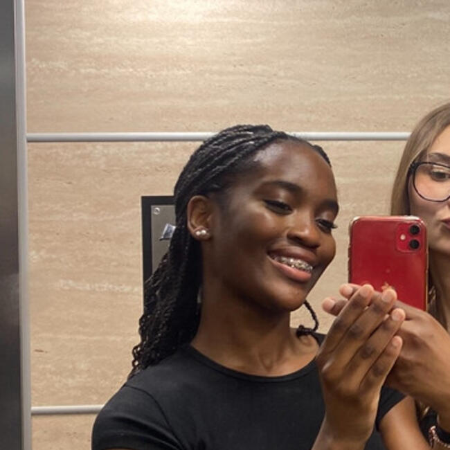 Babysitter in Paris: Rockia