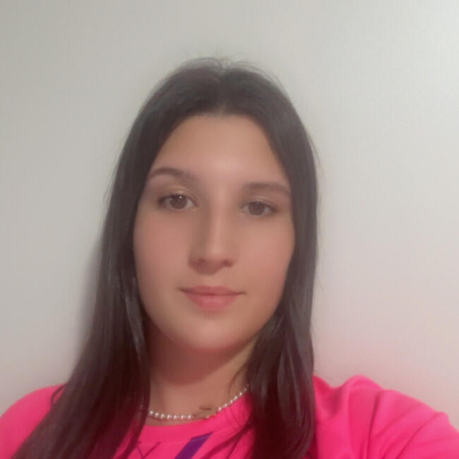 Babysitter in La Biolle: Shaïna