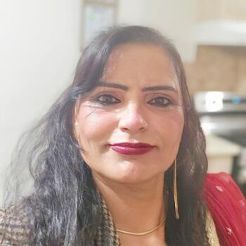 Baby-sitter Brampton: Meena