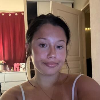 Babysitter in Saint-André-de-Cubzac: Cassandra
