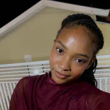 Babá em Barrinha: Keila