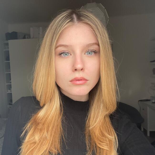 Chůva v Hřebeč: Monika