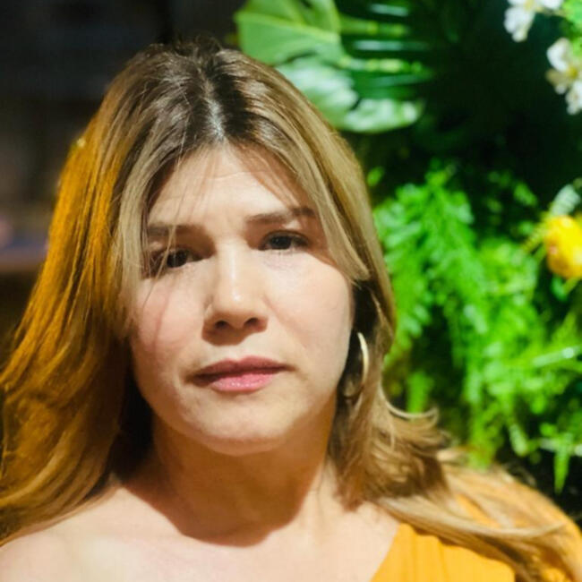 Babysitter in West New York: Laudelina