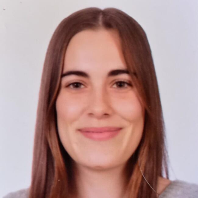 Babysitter in Alicante: Julia