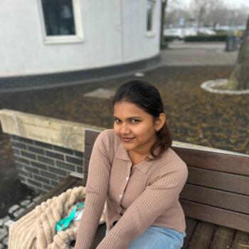 Babysitter in London: Abinaya