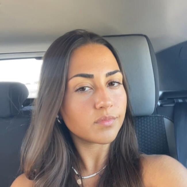 Babysitter em Almada: Marta