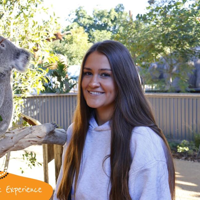 Babysitter in Sydney: Ava