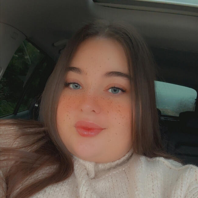 Babysitter in Saint-Michel-sur-Rhône: Nadege