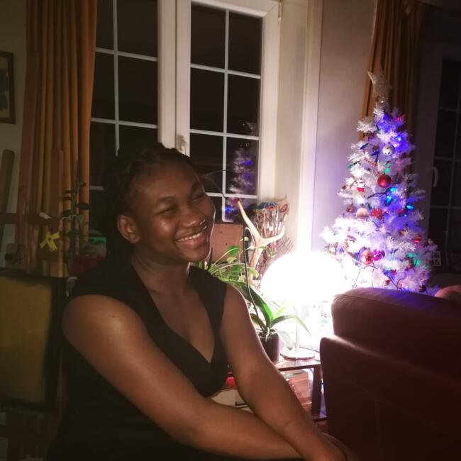 Babysitter in Mons: Joanina