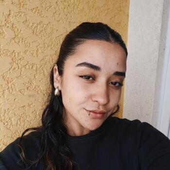 Niñera en Montevideo: Avril