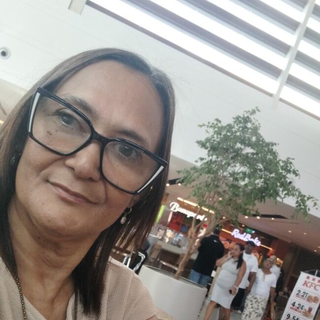 Babysitter in Taide: Maristela