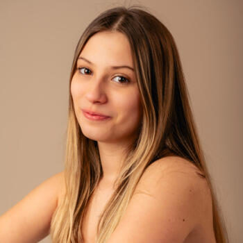 Babysitter in La Rochelle: Lauryn 